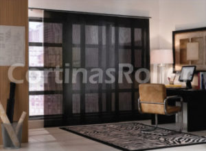 cortinas paneles orientales en color negro imagen rreal